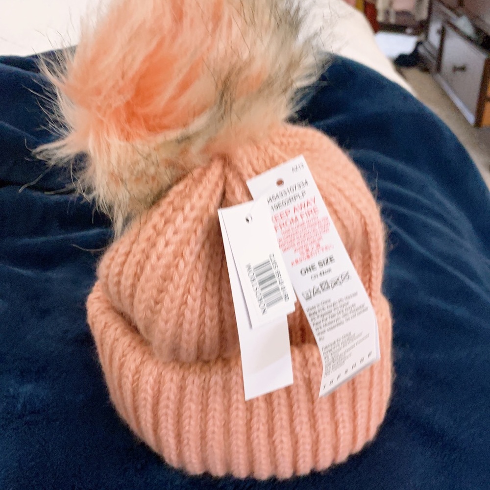 Wool hat - Picture 4 of 4